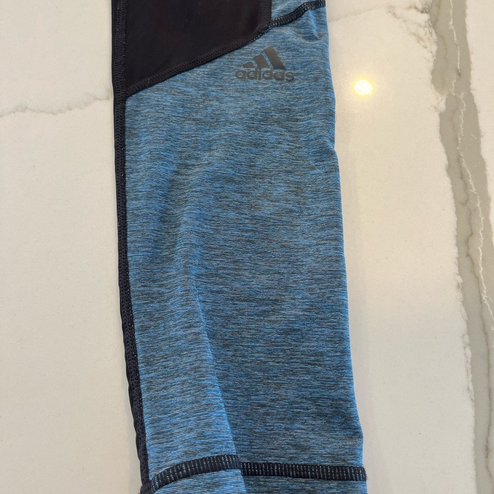 High waisted Adidas xs leggings with mesh panel on back